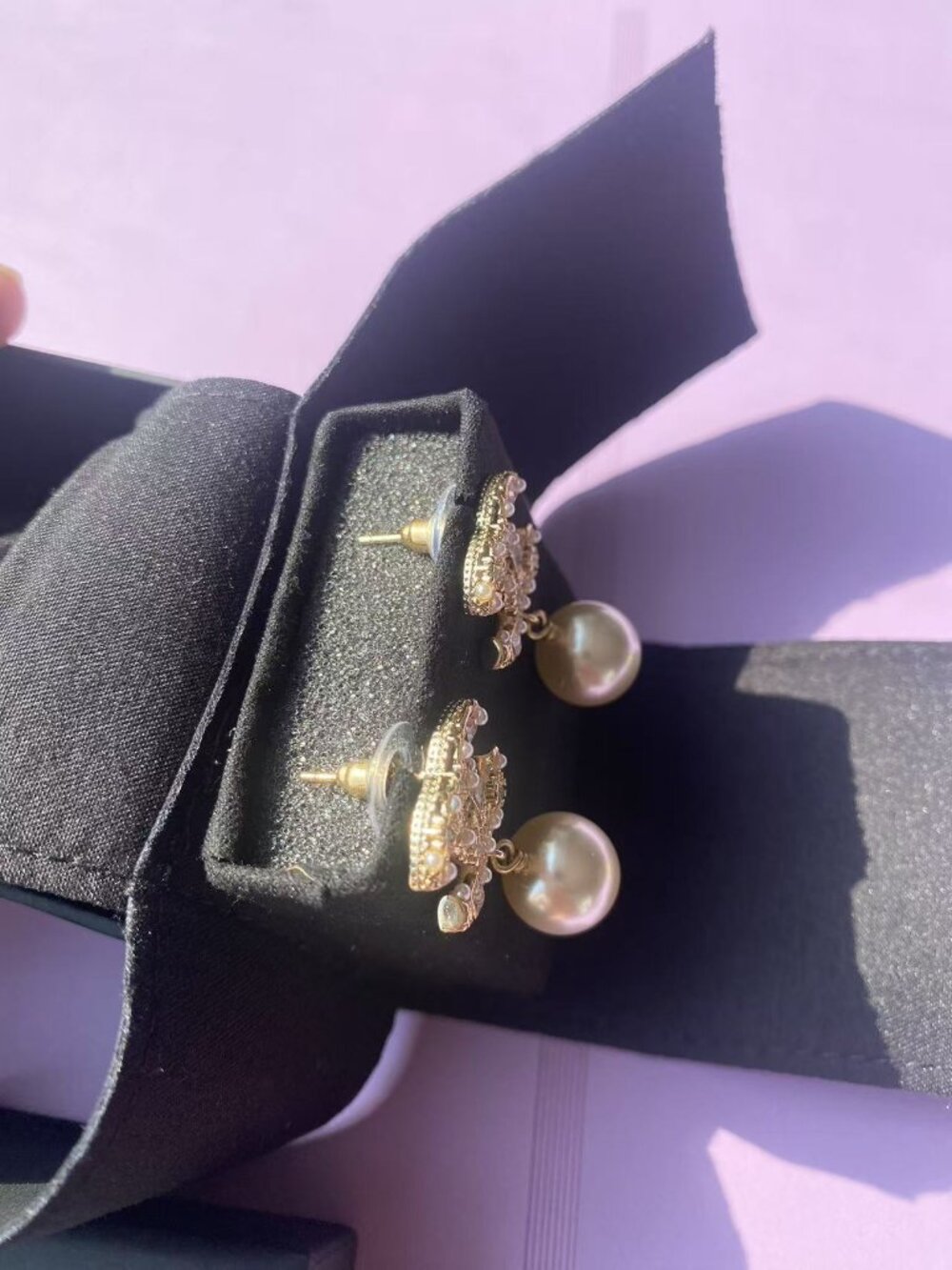 ✨ Chanel CC Pearl Drop Earrings ✨ - Picture 8 of 8
